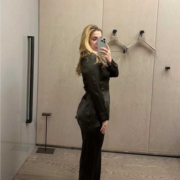 Zara chocolate brown blouse and trouser set. (Chic pyjama style). - Picture 7 of 7
